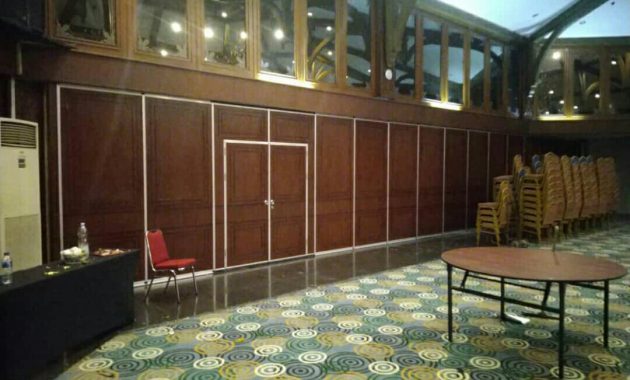 Partisi Pintu Dalam Pintu