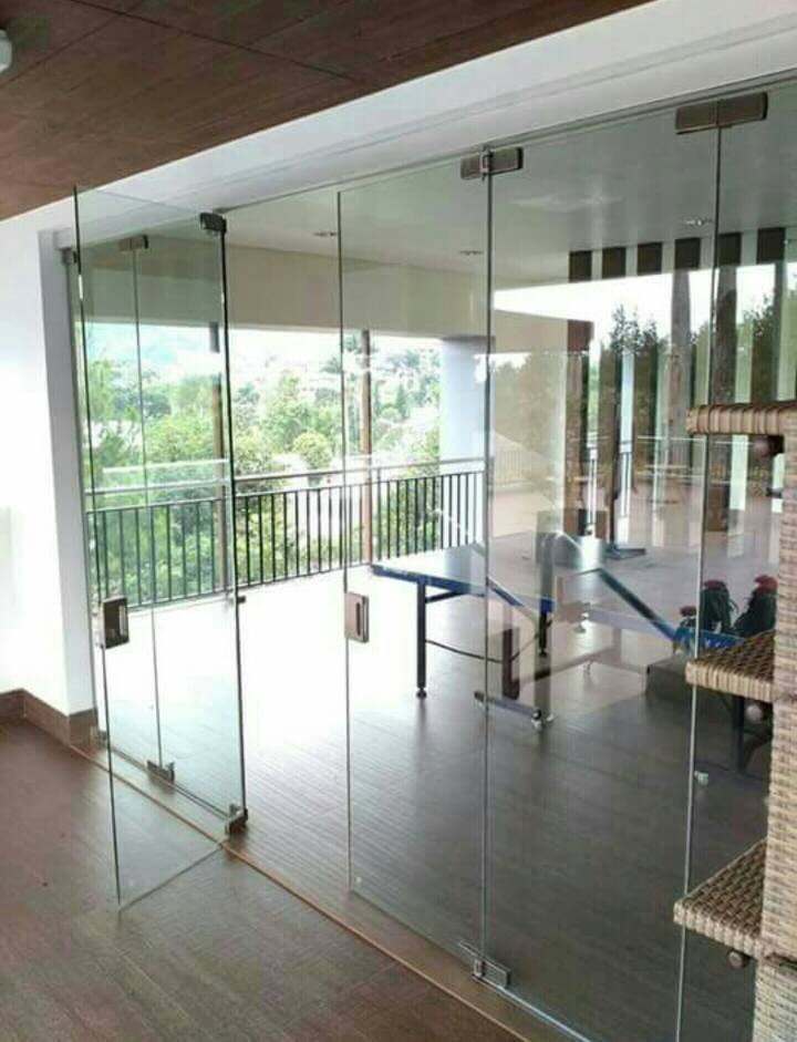 PINTU KACA DESAIN SEKAT PEMBATAS RUANGAN TERBAIK